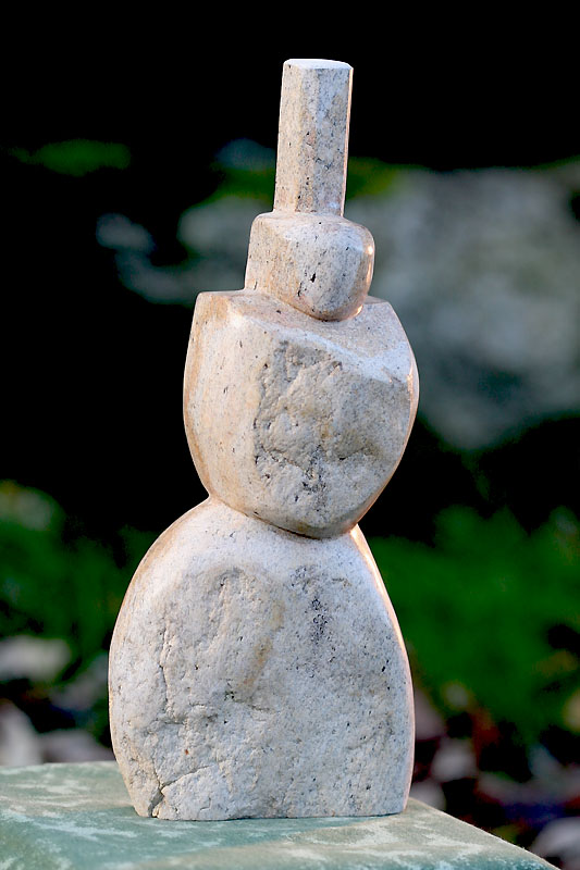 Les statues de bigoudenes de l atelier lithique de Concarneau